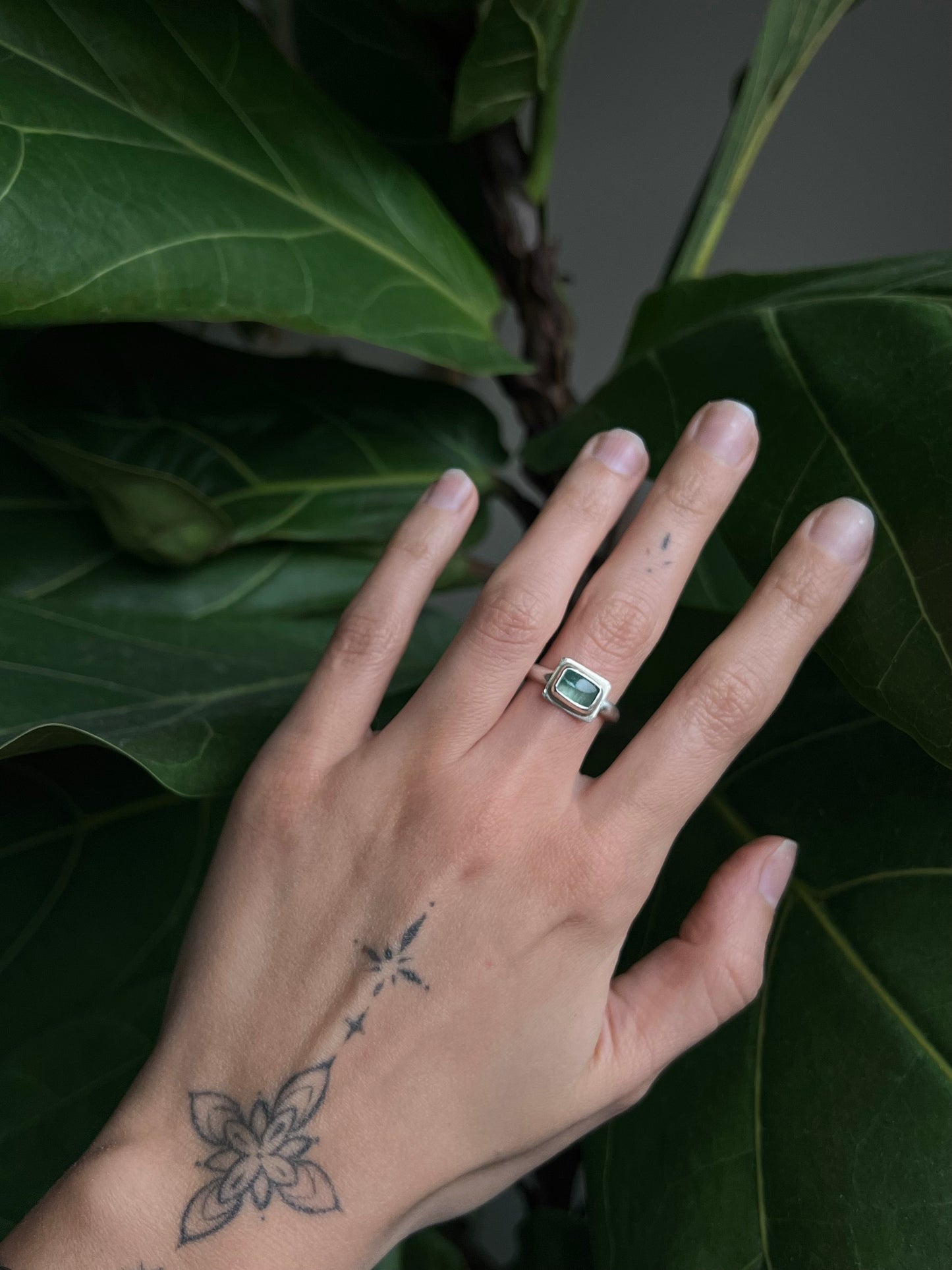 Nava Ring