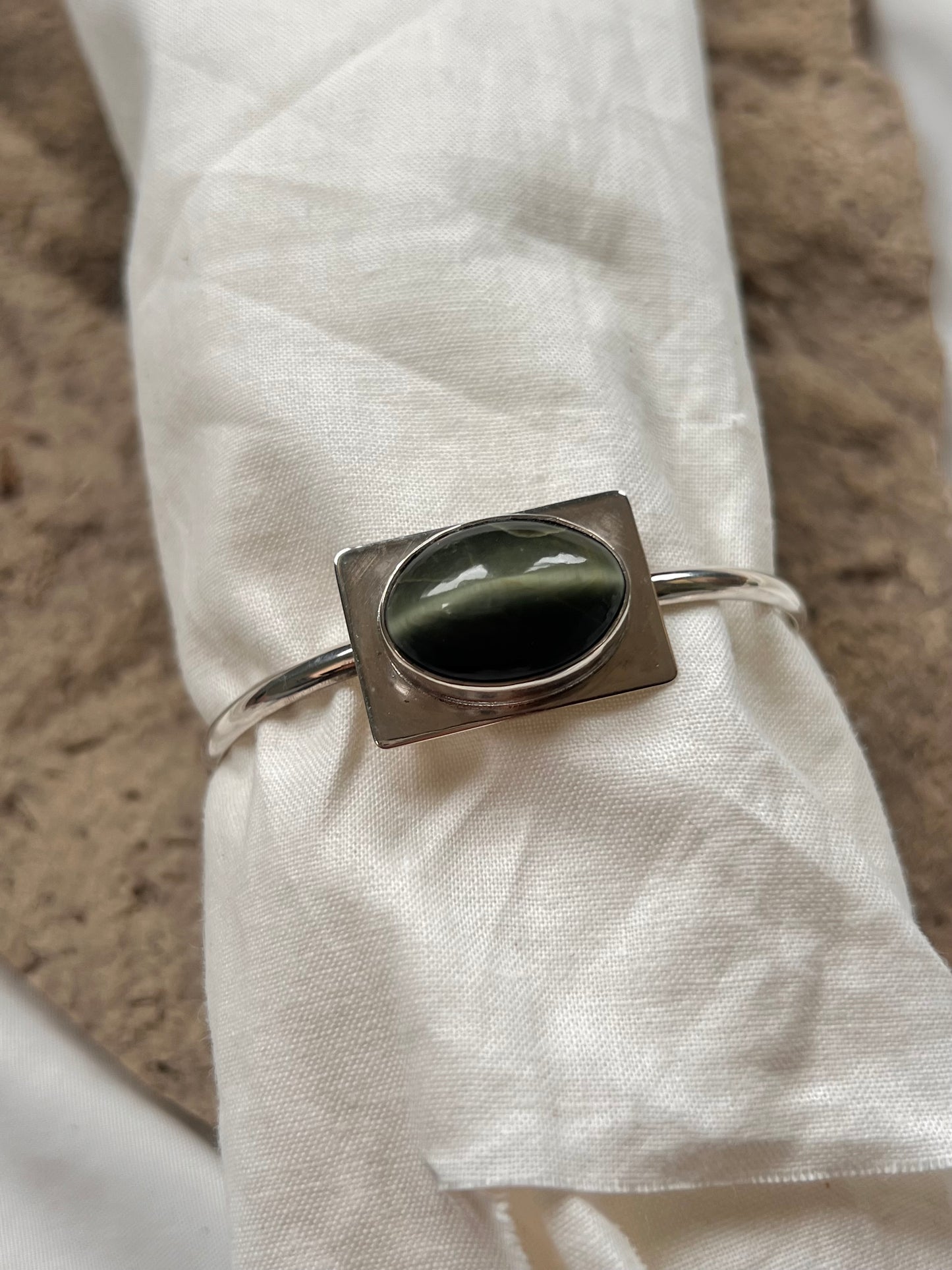 Cat’s Eye Cuff - Size 5.75”