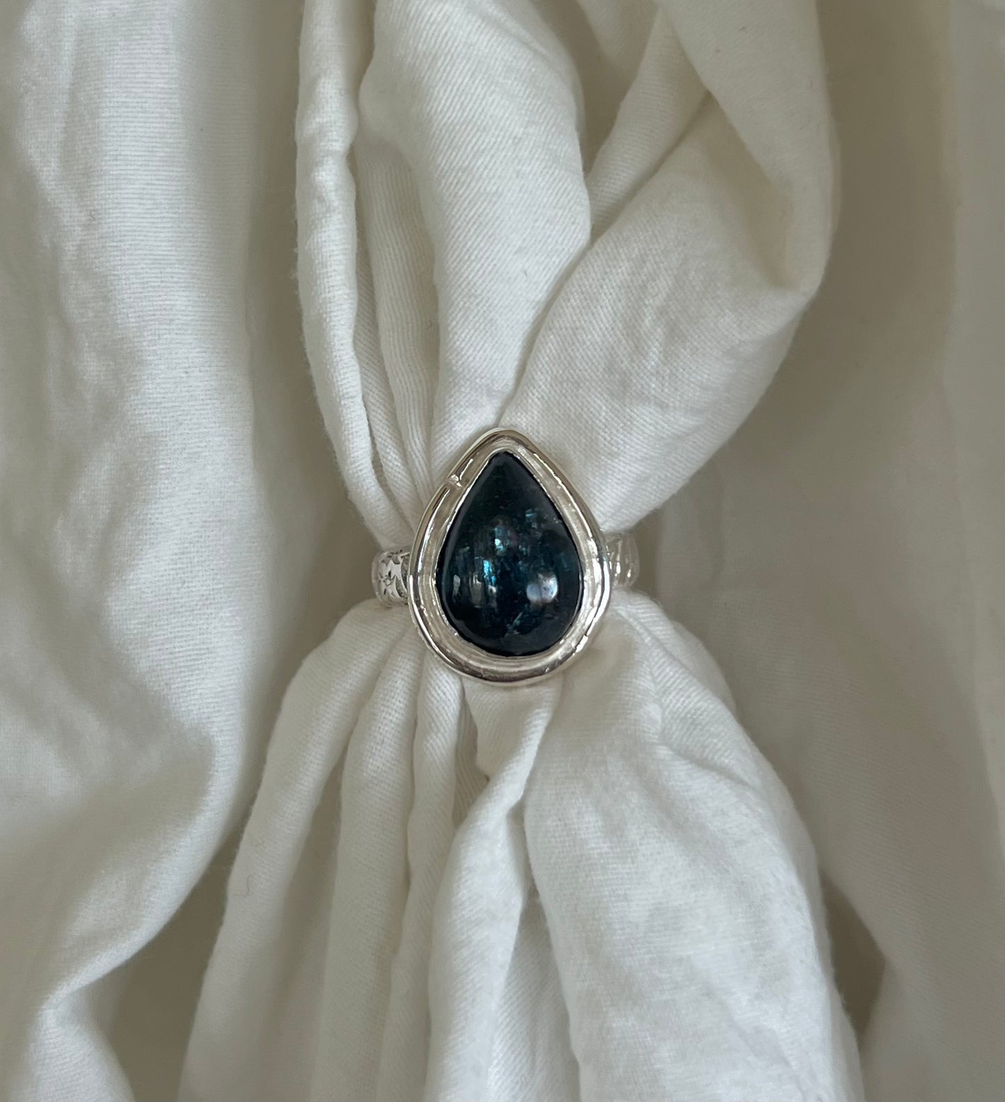 Moss Teal Kyanite - Size 6