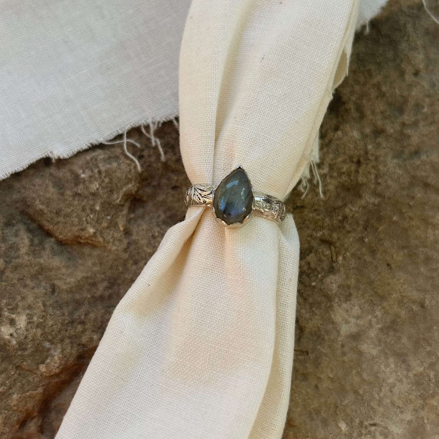 Labradorite - Size 5.75