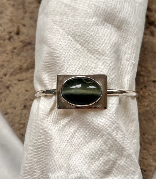 Cat’s Eye Cuff - Size 5.75”