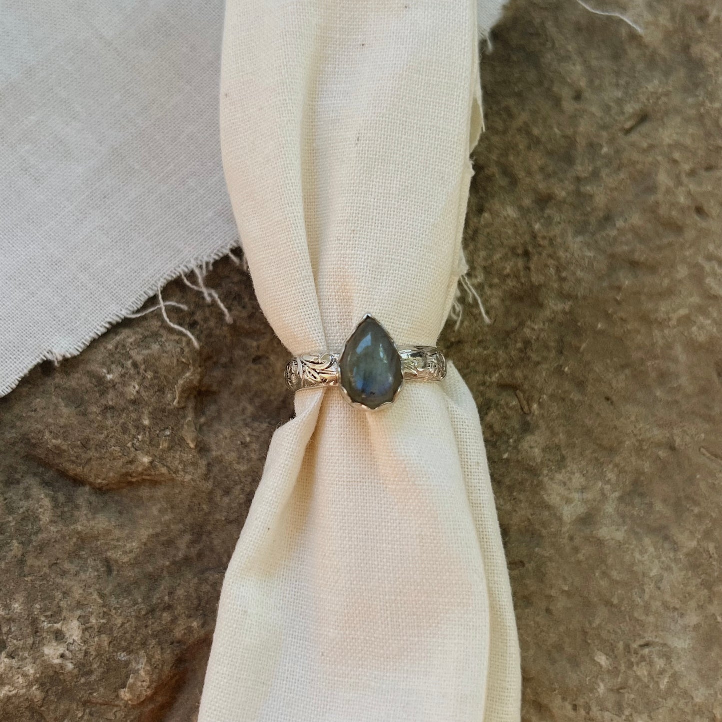 Labradorite - Size 5.75