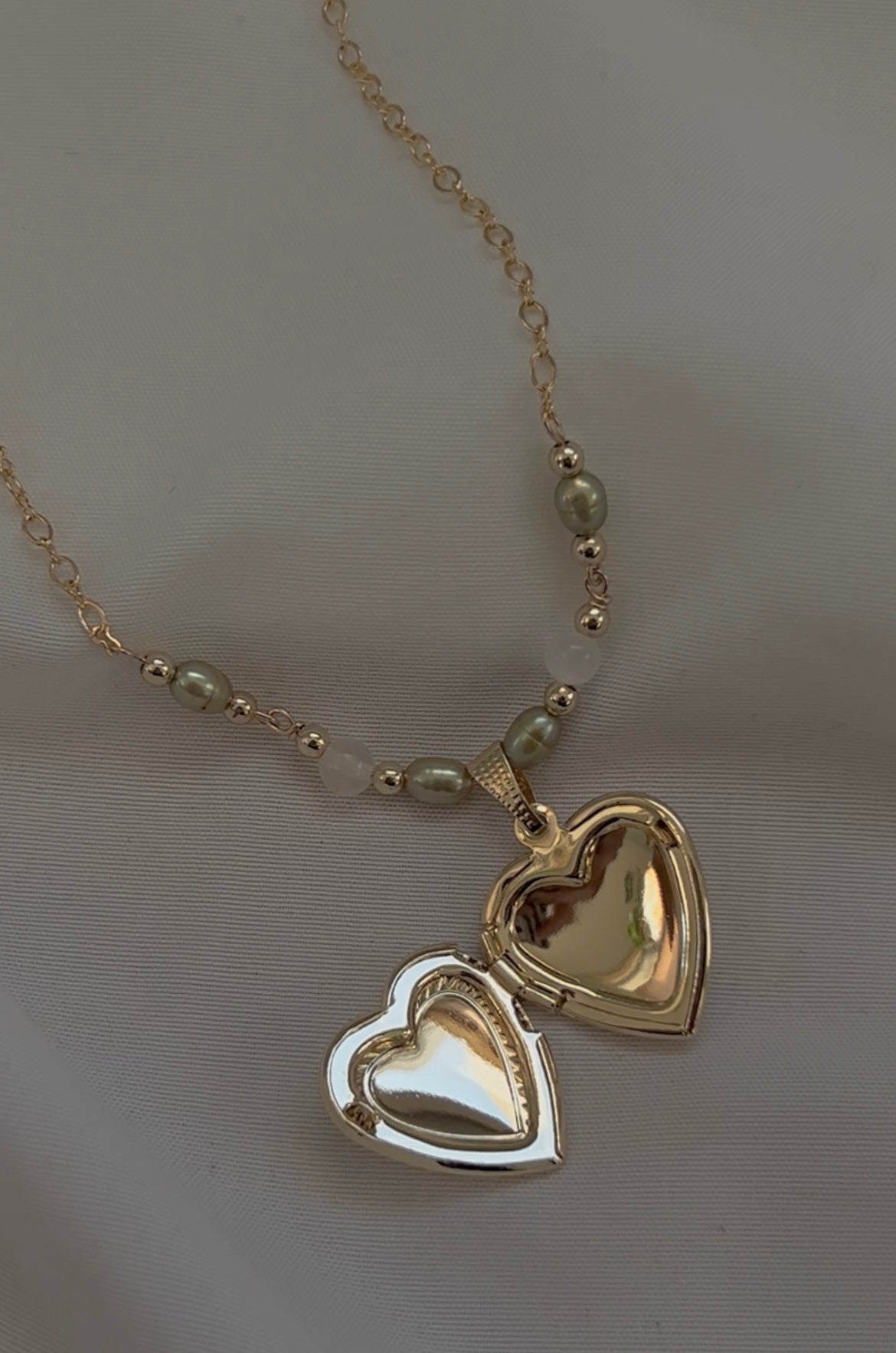 Amor Locket
