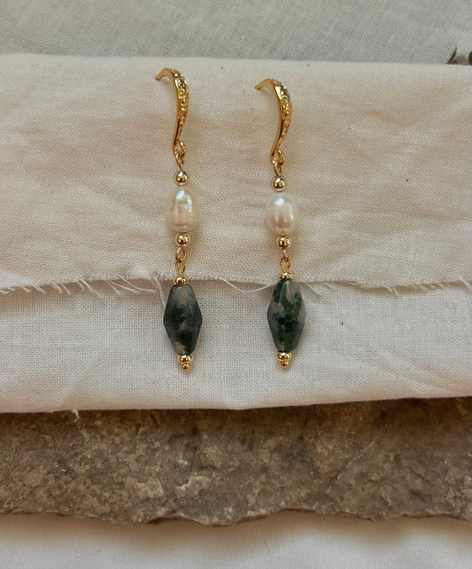 Moss & Pearl Earrings